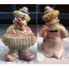 Ancienne tirelire clown musicien, en c�ramique *** 19 cm